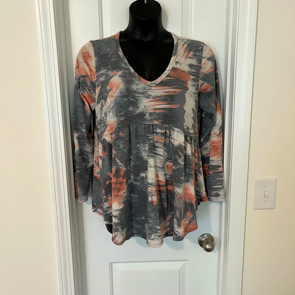 Perfectly Priscilla Super Soft Light Weight Flowy Pink and Gray Top Size XL